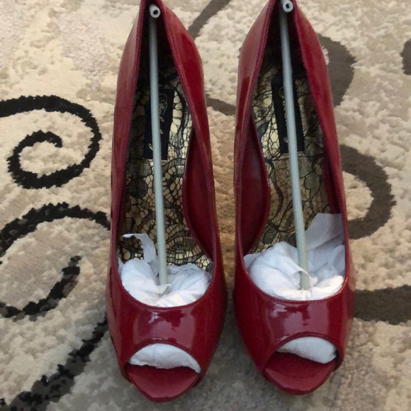 Shoes - Picture 5 of 5